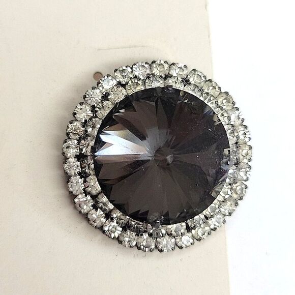 Round Charcoal Gray Silver Rhinestone Earrings Sparkly Vintage Inspired - Picture 4 of 5